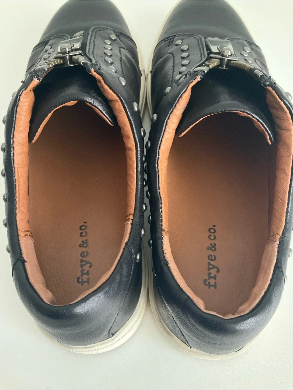 FRYE AND CO. 7 M Black Leather Zip-Front Studded Slip-On Flats - Picture 8 of 11
